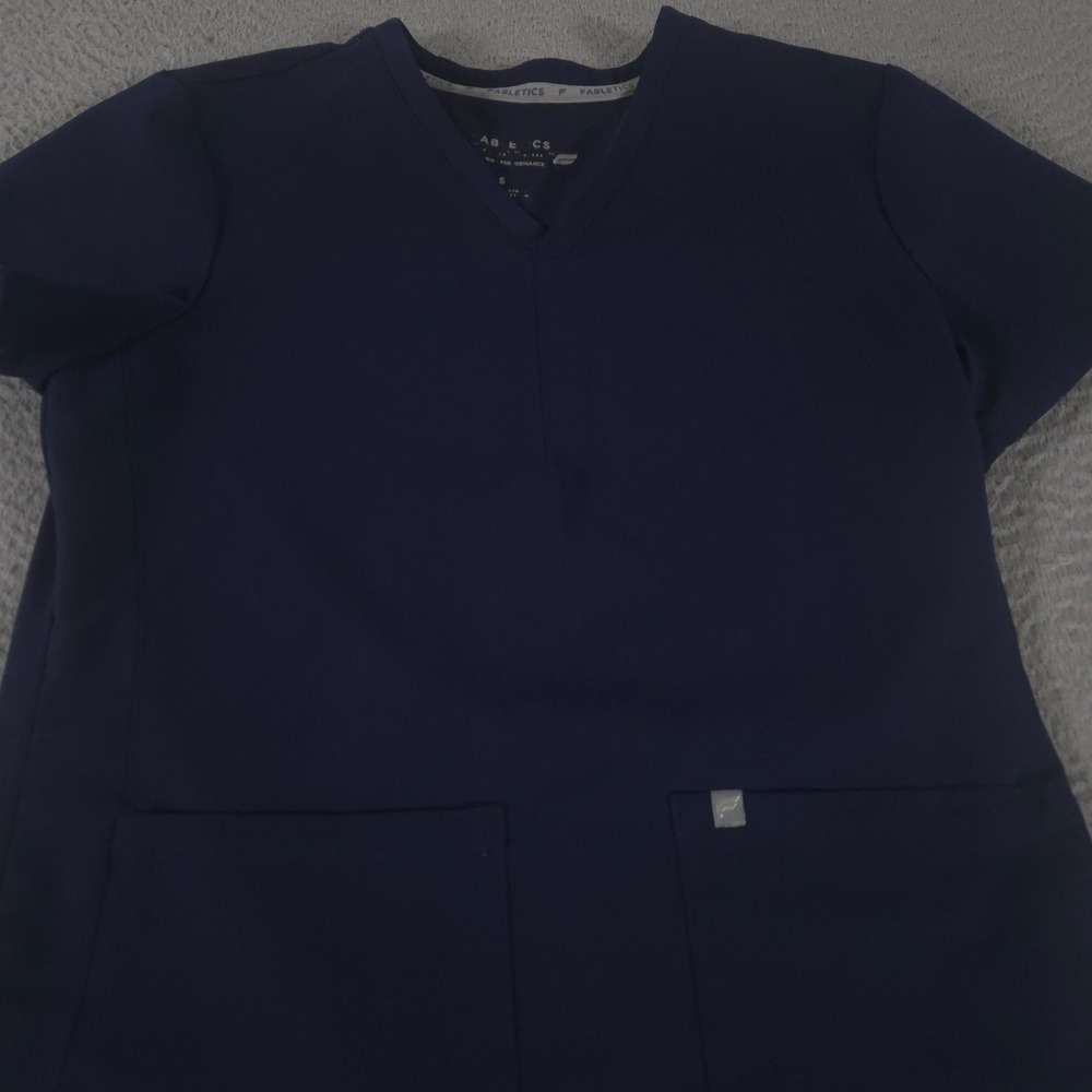 Fabletics Scrub Top Womens Small Navy Method 2-Pocket V-Neck Performance Stretch